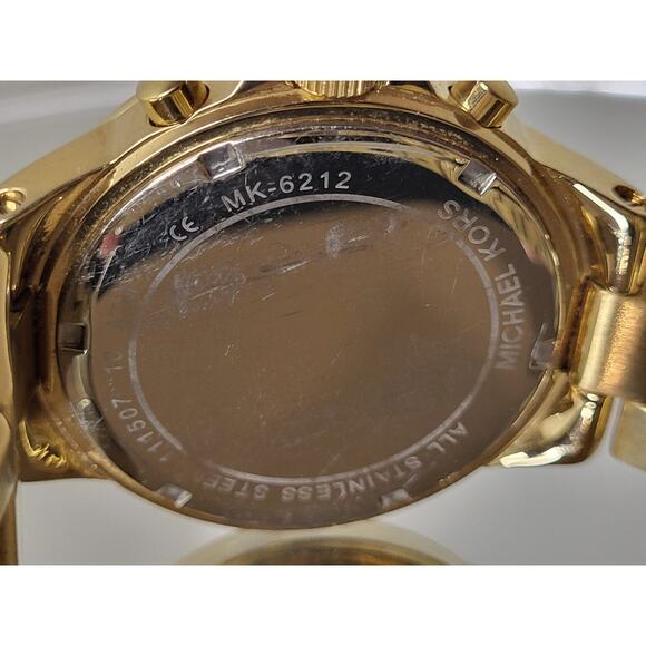 Michael Kors Women's Classic Gold Tone Chronograph Watch MK6212 New Battery - Picture 7 of 9